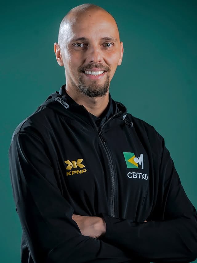 Mestre Edilson Dias de Paula